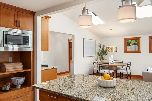 13330 NE 80th Street, Redmond, WA 98052