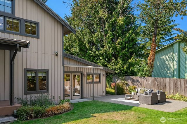 13330 NE 80th Street, Redmond, WA 98052