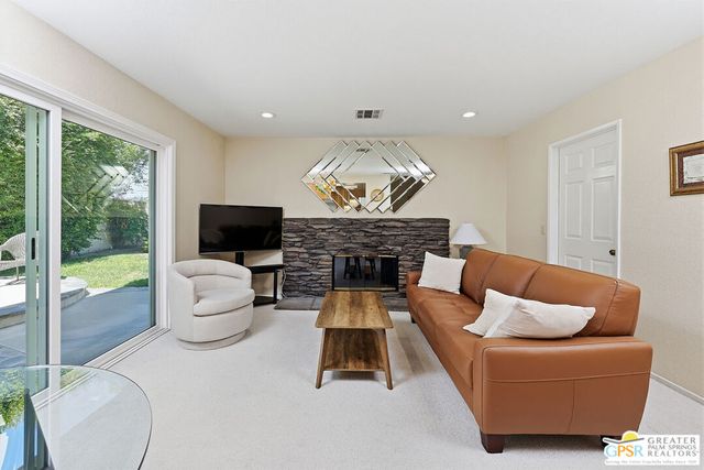 7822 Goldmine Lane, Lake Balboa, CA 91406