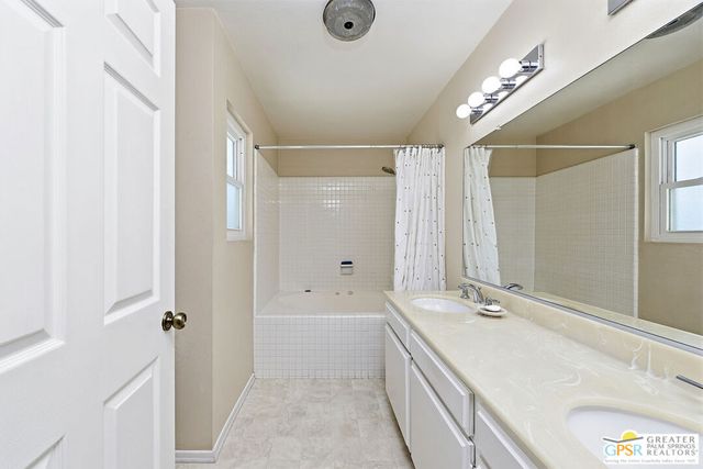 7822 Goldmine Lane, Lake Balboa, CA 91406