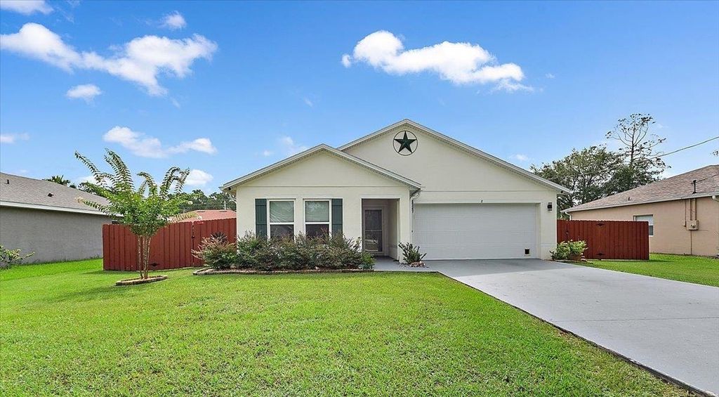 8 Raeitan Way, Palm Coast, FL 32164