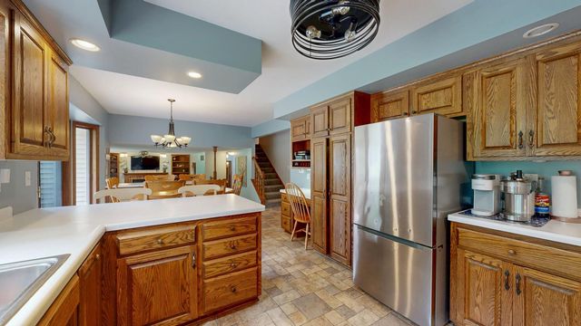 2217 Regent Lane SW, Rochester, MN 55902