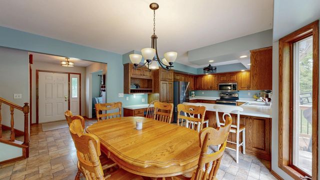 2217 Regent Lane SW, Rochester, MN 55902
