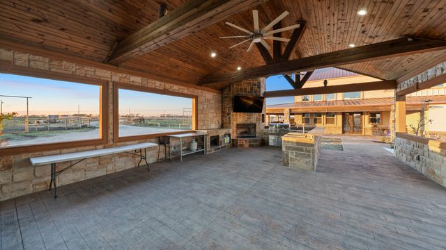 9141 County Road 591, Nevada, TX 75173