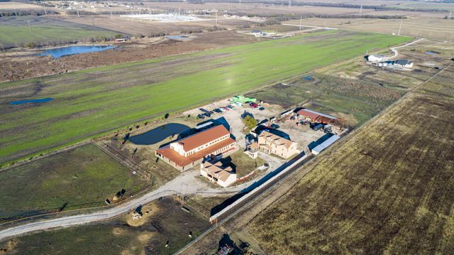 9141 County Road 591, Nevada, TX 75173