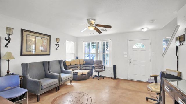 804 Dawlish DR, Pflugerville, TX 78660