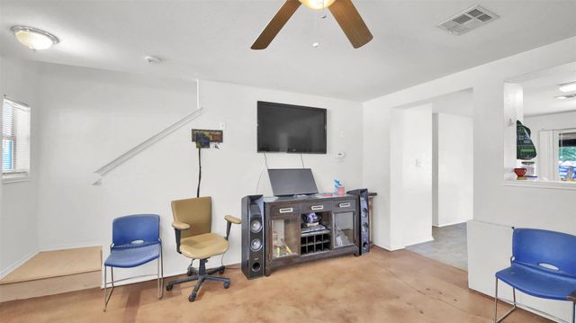 804 Dawlish DR, Pflugerville, TX 78660