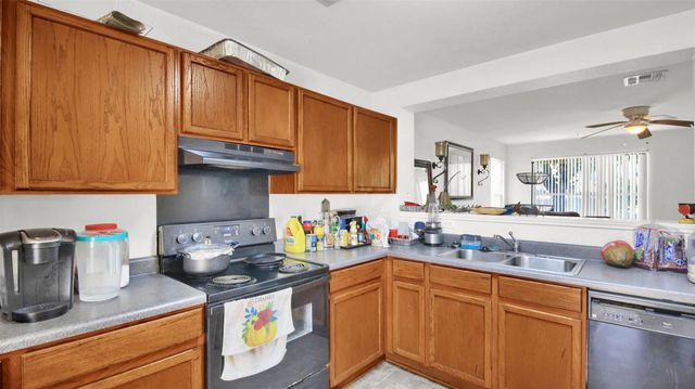 804 Dawlish DR, Pflugerville, TX 78660