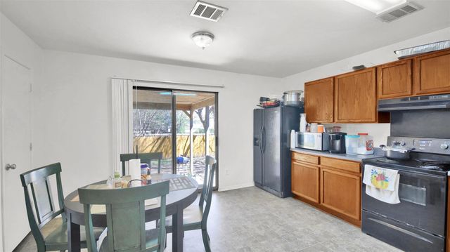 804 Dawlish DR, Pflugerville, TX 78660