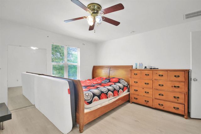 804 Dawlish DR, Pflugerville, TX 78660