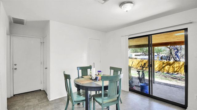 804 Dawlish DR, Pflugerville, TX 78660