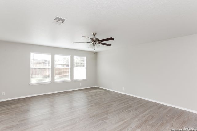 121 Angus, Cibolo, TX 78108