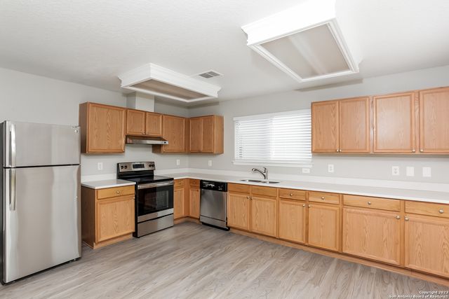 121 Angus, Cibolo, TX 78108