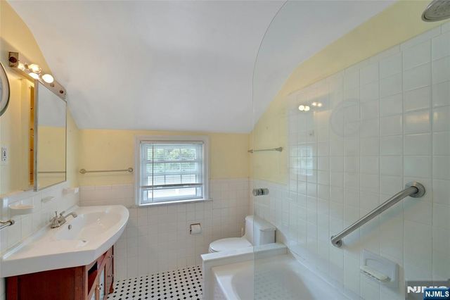 68 Dwight Place B, Englewood, NJ 07631