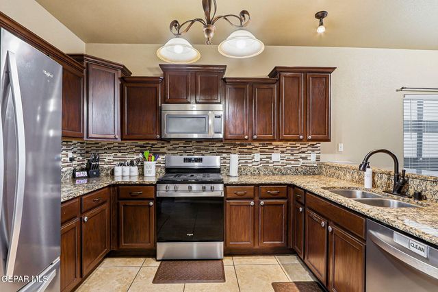 612 BELL GORDON Street, Anthony, TX 79821