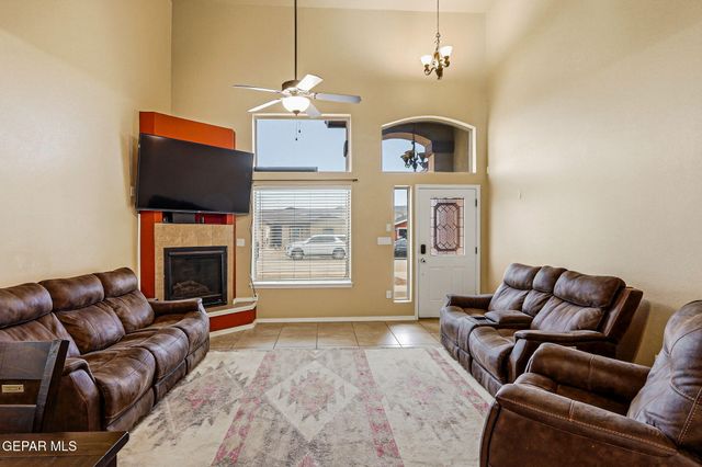 612 BELL GORDON Street, Anthony, TX 79821