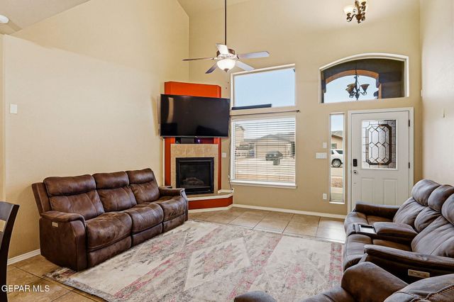 612 BELL GORDON Street, Anthony, TX 79821