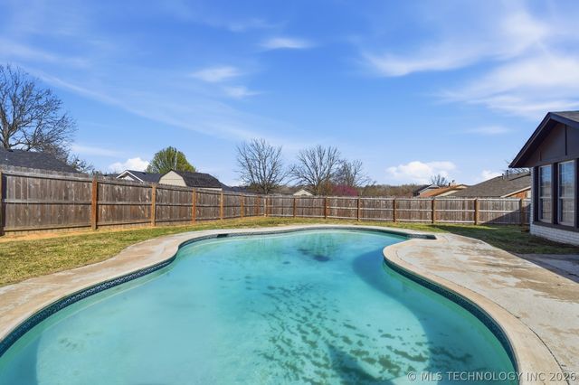 1905 Glendale Road, Sapulpa, OK 74066