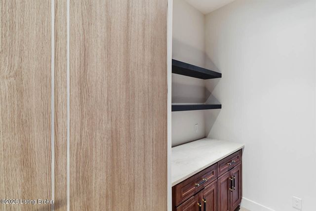 16707 Bisley Pl, Louisville, KY 40245