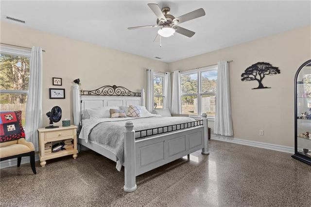 1624 N Muddy Creek Rd RD, Virginia Beach, VA 23456