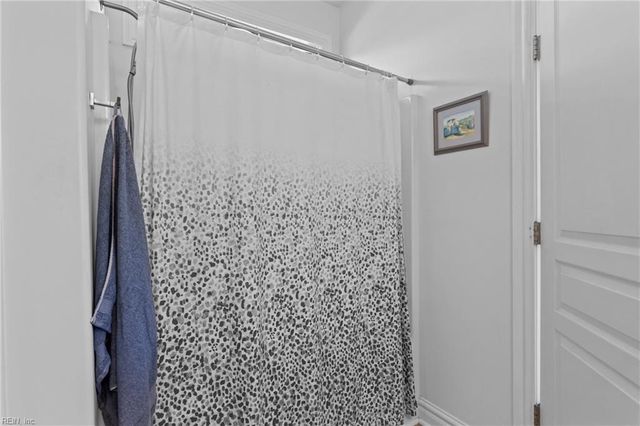 1624 N Muddy Creek Rd RD, Virginia Beach, VA 23456