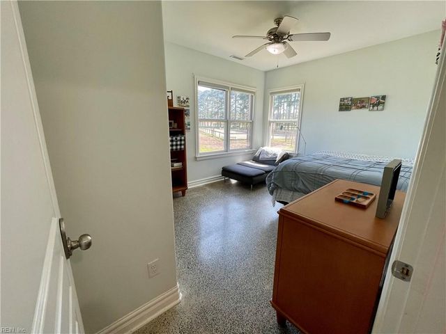 1624 N Muddy Creek Rd RD, Virginia Beach, VA 23456