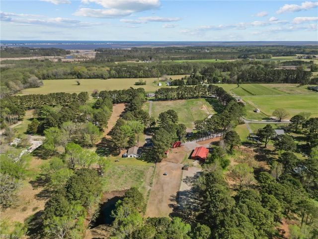 1624 N Muddy Creek Rd RD, Virginia Beach, VA 23456