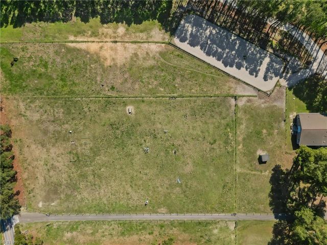 1624 N Muddy Creek Rd RD, Virginia Beach, VA 23456