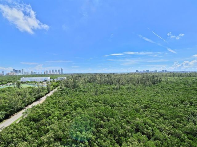 14951 Royal Oaks Lane 1607, North Miami, FL 33181