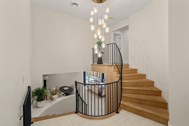 27 Rutgers Rd, Andover, MA 01810