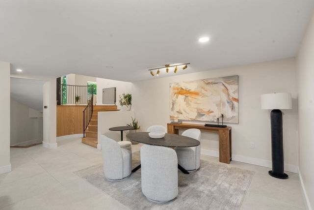 27 Rutgers Rd, Andover, MA 01810