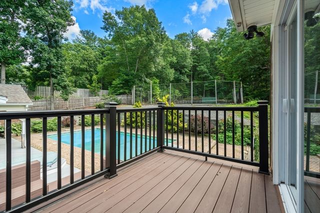 27 Rutgers Rd, Andover, MA 01810