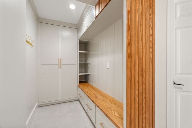 27 Rutgers Rd, Andover, MA 01810