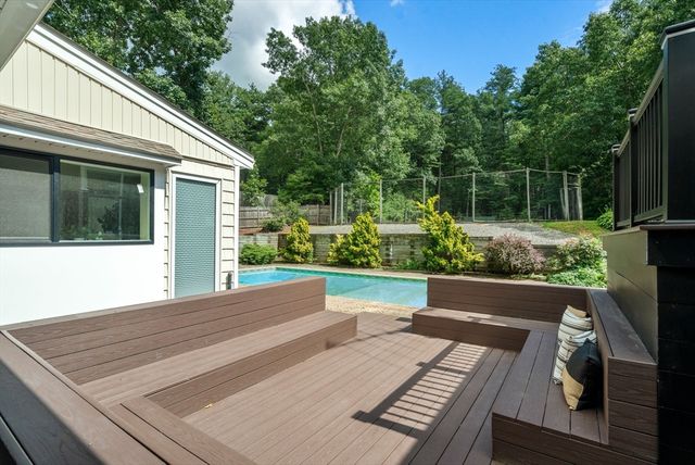 27 Rutgers Rd, Andover, MA 01810