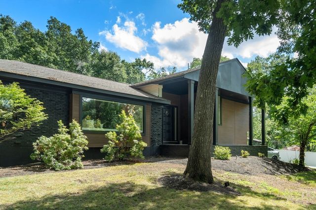27 Rutgers Rd, Andover, MA 01810
