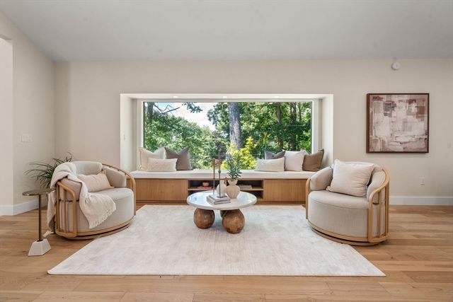 27 Rutgers Rd, Andover, MA 01810