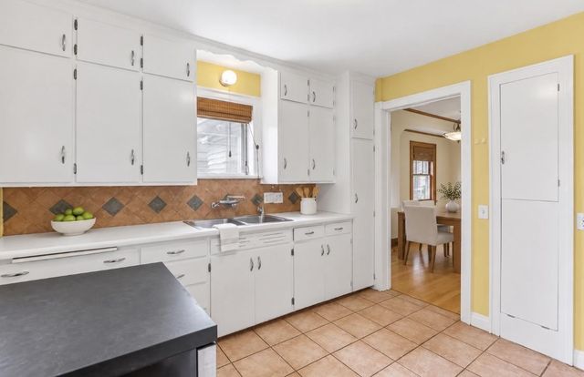 2005 Carey Court, Madison, WI 53704
