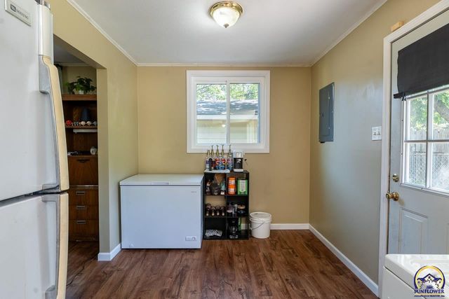 1307 SW Argyll ST, Topeka, KS 66611