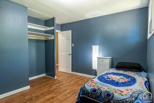 1307 SW Argyll ST, Topeka, KS 66611