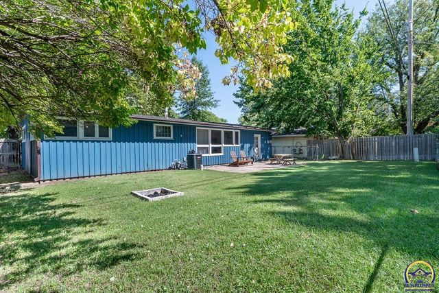 1307 SW Argyll ST, Topeka, KS 66611