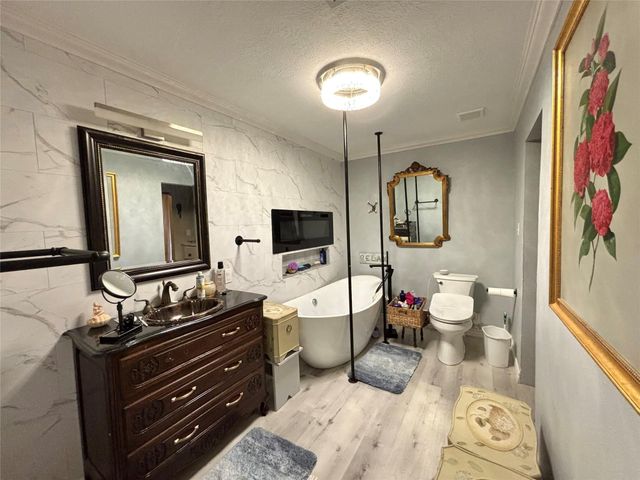 1083 County Road 2800, Colmesneil, TX 75938