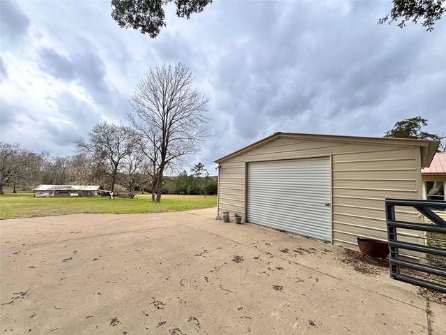 1083 County Road 2800, Colmesneil, TX 75938