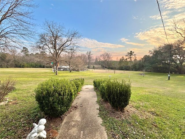 1083 County Road 2800, Colmesneil, TX 75938