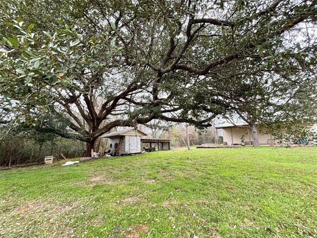 1083 County Road 2800, Colmesneil, TX 75938