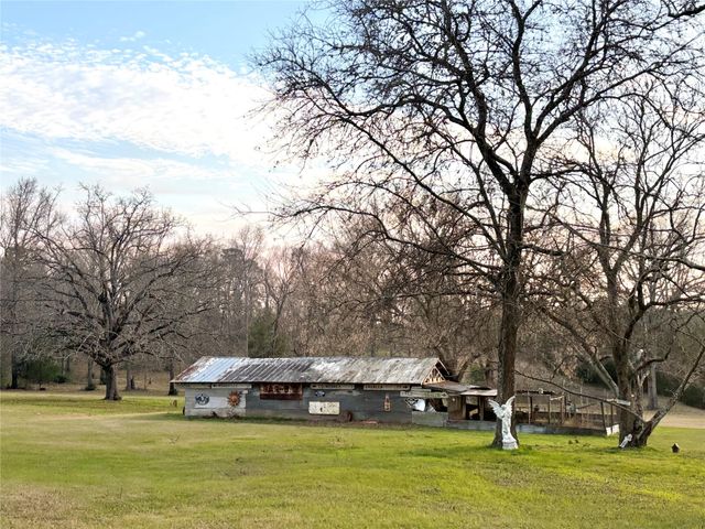 1083 County Road 2800, Colmesneil, TX 75938