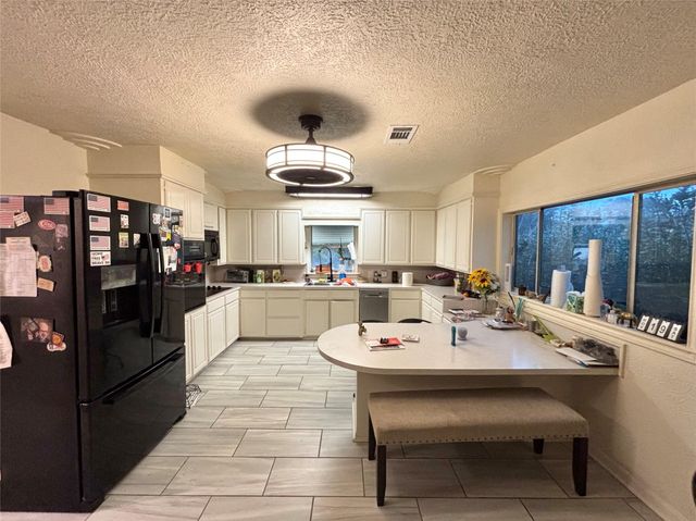 1083 County Road 2800, Colmesneil, TX 75938