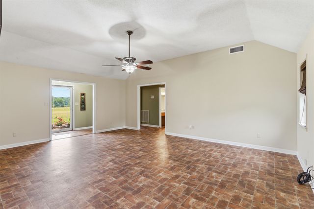 531 CURTIS RD, Brighton, TN 38011