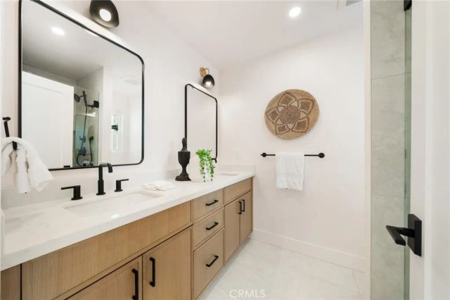 5113 5th Avenue, Los Angeles, CA 90043