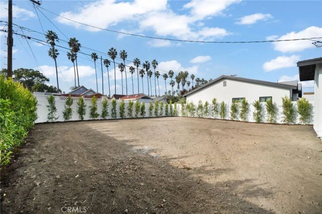 5113 5th Avenue, Los Angeles, CA 90043