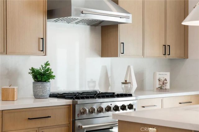 5113 5th Avenue, Los Angeles, CA 90043